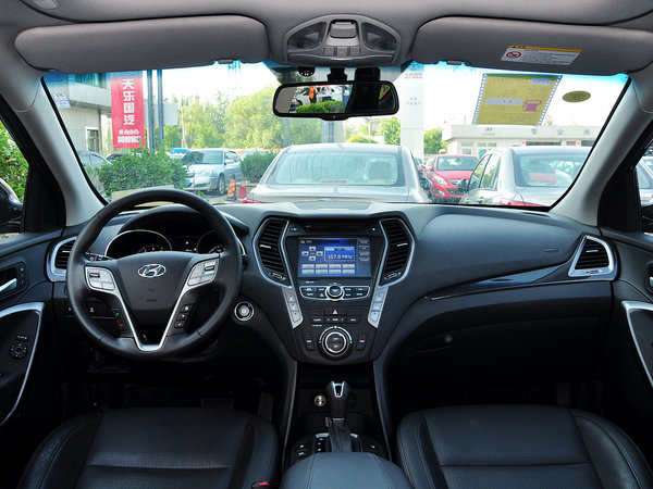 北京现代  2.4L 自动 中控台整体