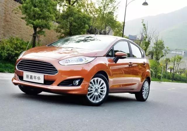 毕业礼物 10万元就可以让你有车、有远方、有姑娘！