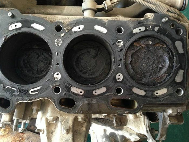 [转帖]机油加多了对车有什么危害