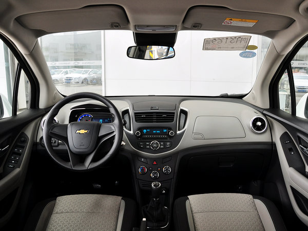 雪佛兰  1.4T 手动 中控台整体