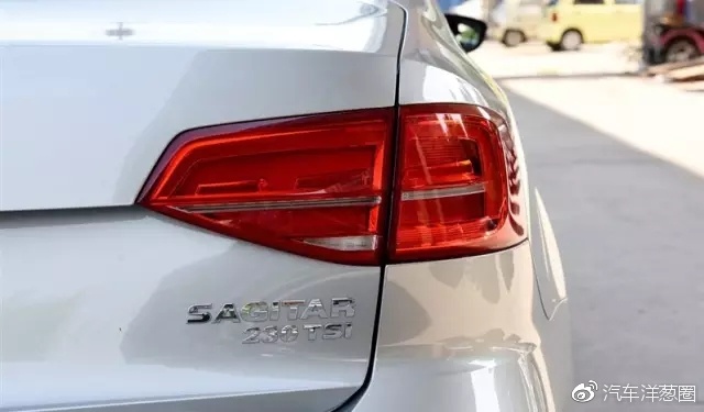 好牛X，确定看到的是5.0T的车？