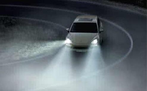 暴雨天你到底开“双闪”还是“雾灯”？又要被罚了！