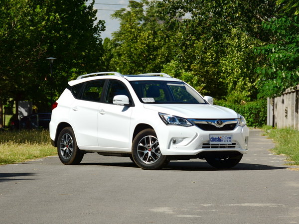 比亚迪  2.0TID 右前正45度