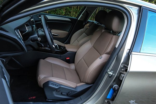 蒙迪欧科技？天籁舒适？那是因为你没看到第三代C5的配置表-图6