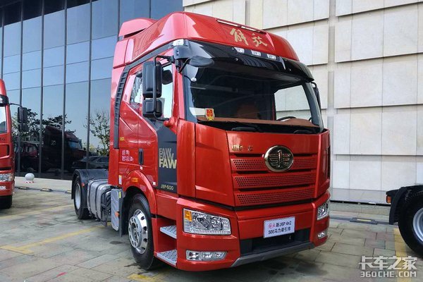 个性内饰+皮质座椅中控台 J6新车真豪华