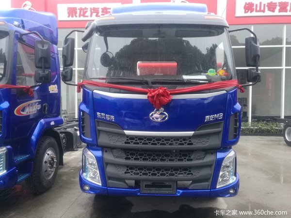 一次购车6台 佛山汇牌纺织内新乘龙交付