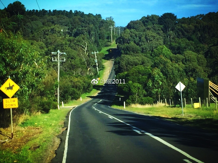 起伏的丘陵路况中iMAX需要经常大脚油门