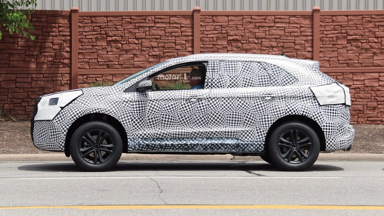 2019-ford-edge-spy-photos (1).jpg