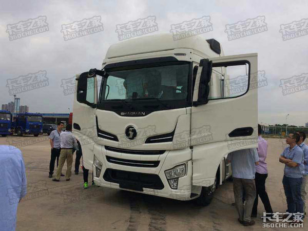 对标进口车 解放J7陕汽HD看国车新趋势