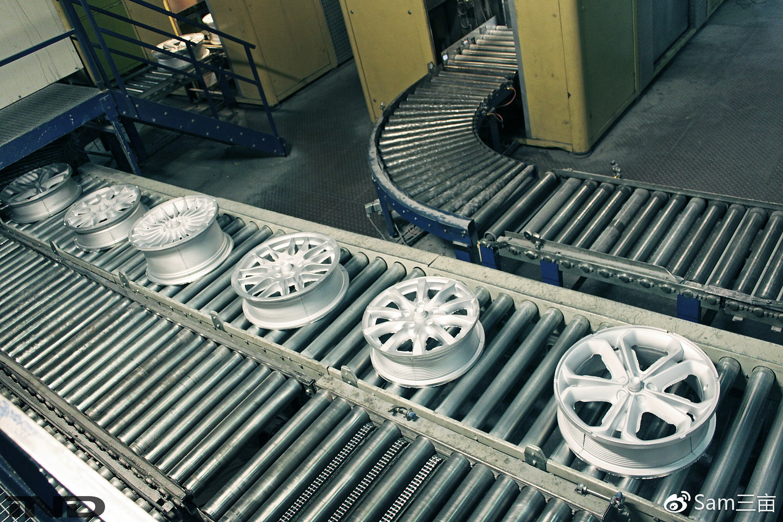 © ind-style.com｜铸造完后又窄又厚的筒身