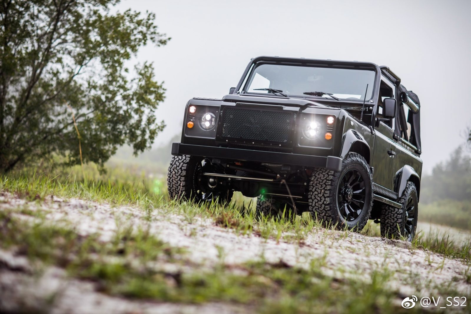 land rover defender 90