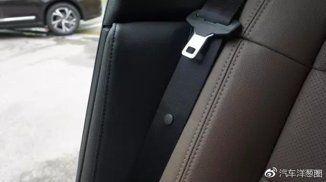 这台尾灯写着“8888”的B级车，到底6不6？