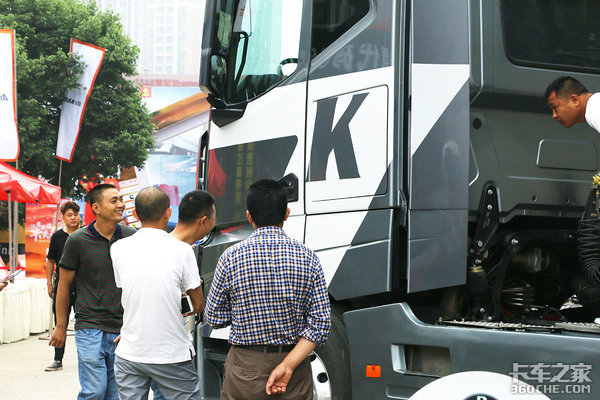 MC13+ZF最新AMT 国产高端重卡再添猛将