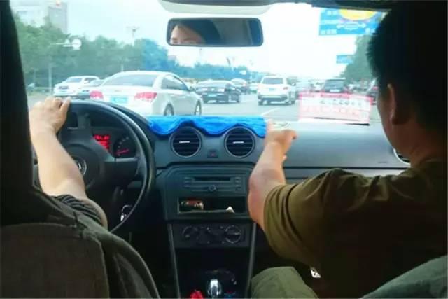 剐蹭！乱停！随便毁? 就这素质还是别开这车了！