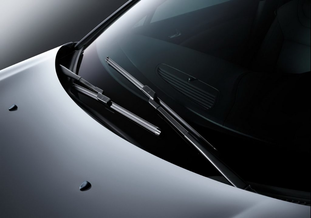 雨季行车安全第一 保养雨刷器的四个小技巧