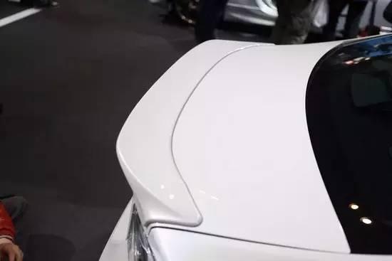 改装车上的大尾翼，到底有什么用？