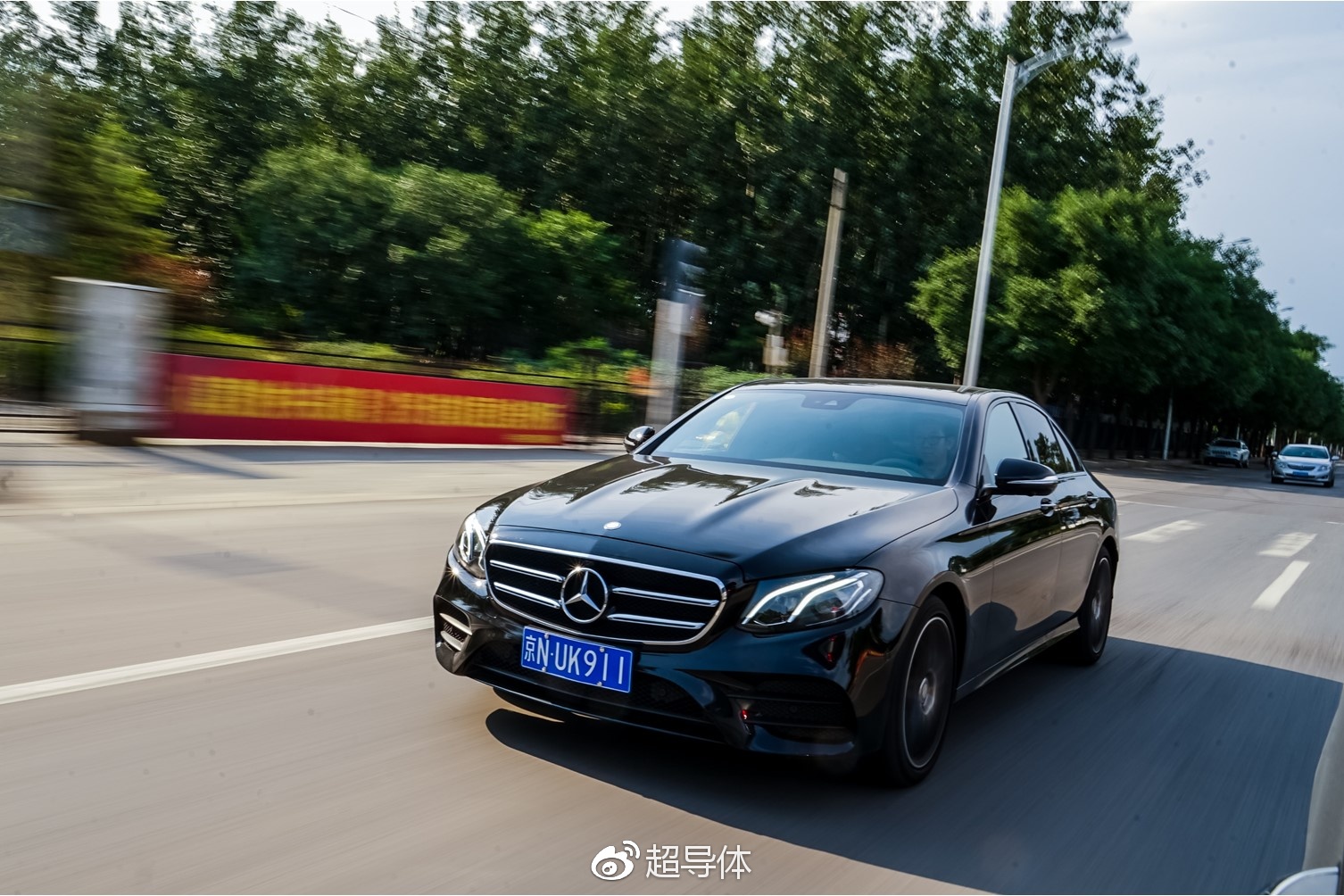 #超导车志# #德系车#  我只中意你 奔驰E300标轴试驾