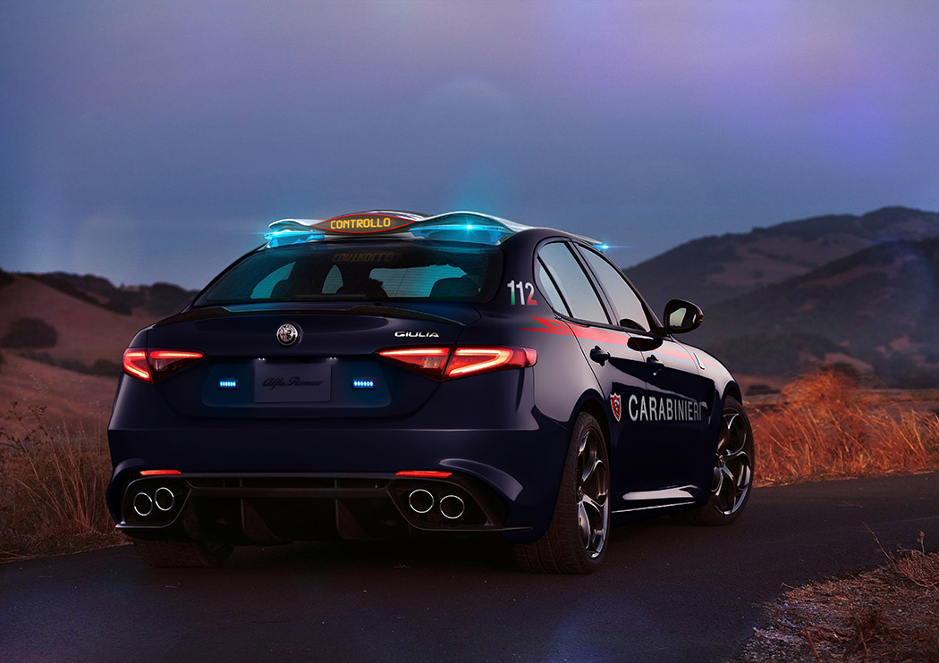 除了兰博基尼还有阿尔法罗密欧 意大利警察太幸福了