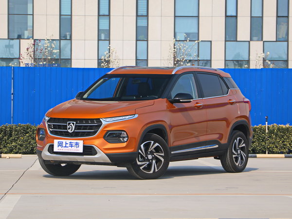 宝骏汽车  1.5L 左前正45度