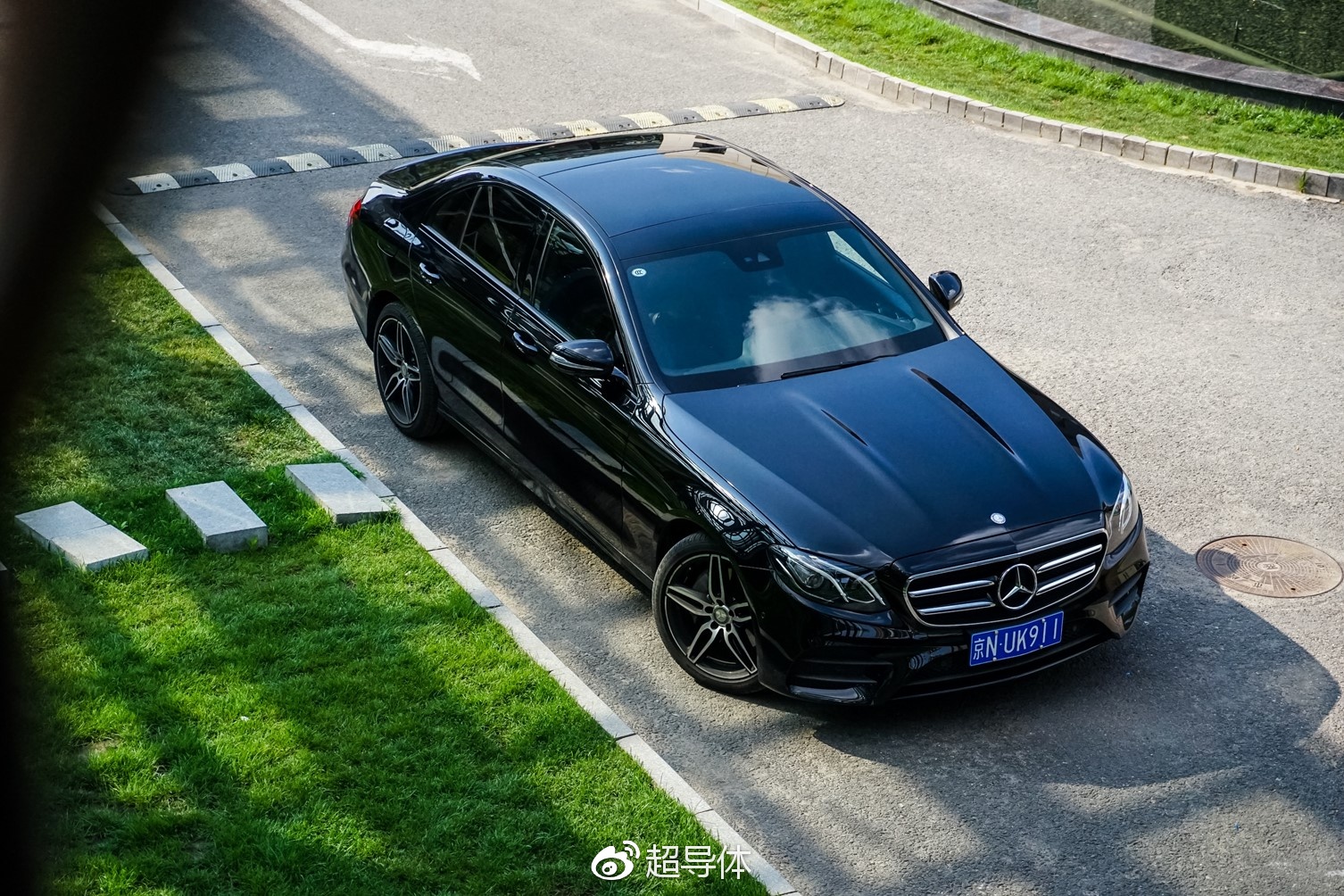 #超导车志# #德系车#  我只中意你 奔驰E300标轴试驾