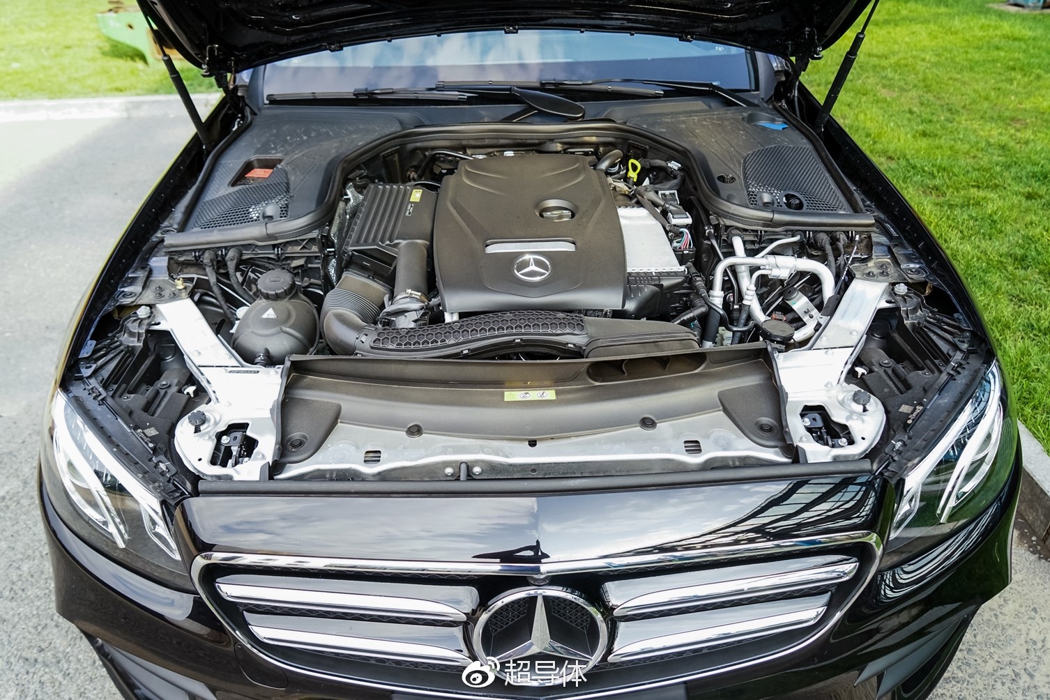 #超导车志# #德系车#  我只中意你 奔驰E300标轴试驾