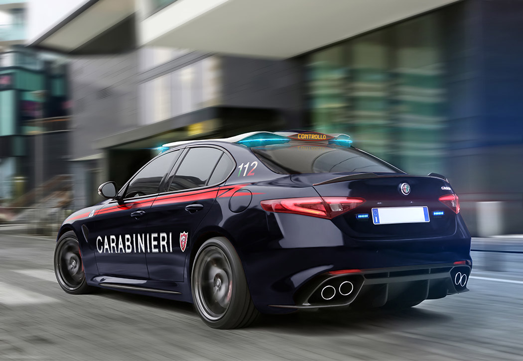 除了兰博基尼还有阿尔法罗密欧 意大利警察太幸福了