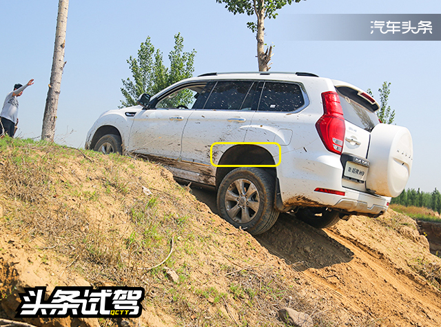 刷河道｜大部分SUV只能岸边围观，新哈弗H9越野体验