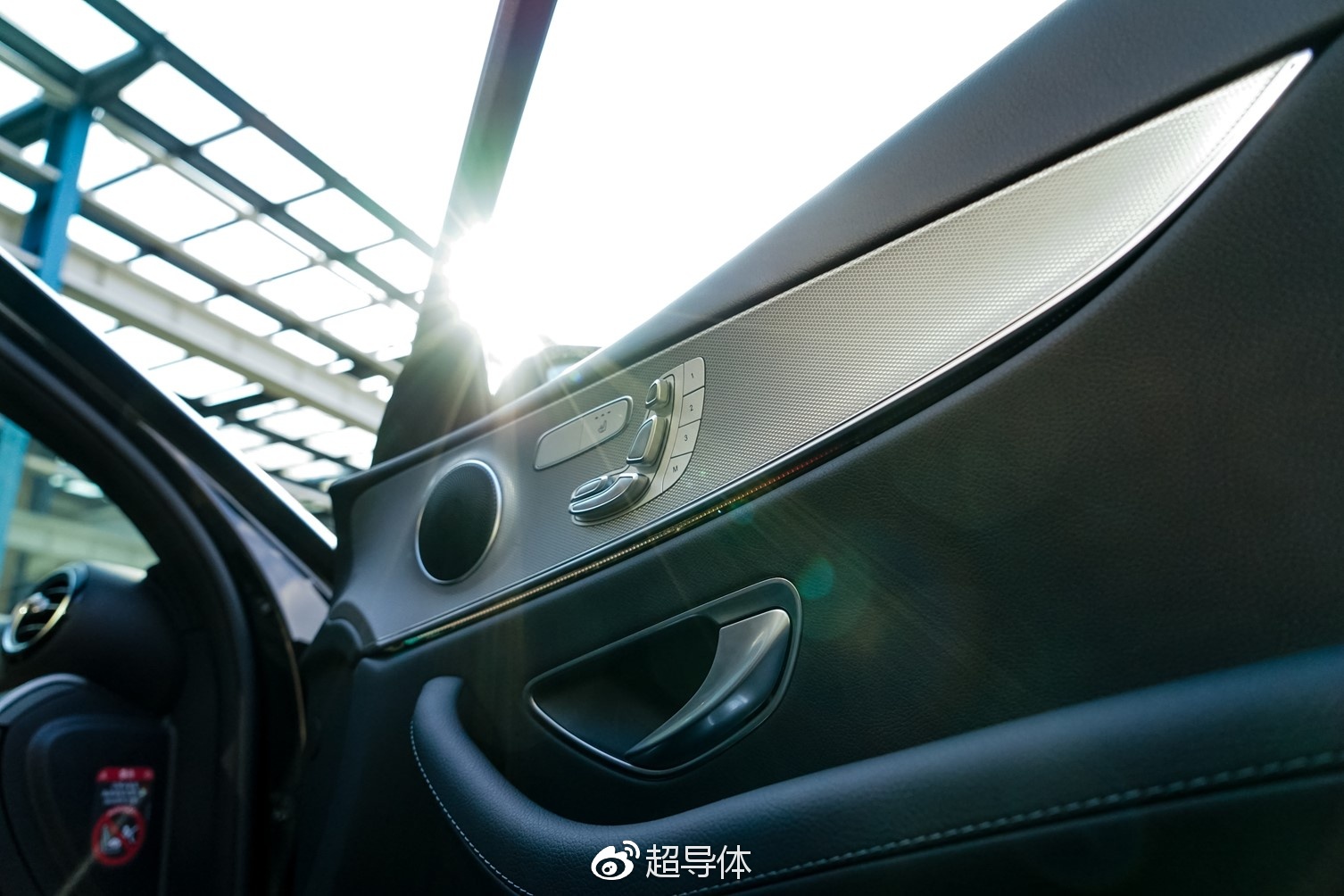 #超导车志# #德系车#  我只中意你 奔驰E300标轴试驾