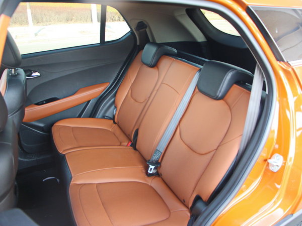 宝骏汽车  1.5L 第二排座椅