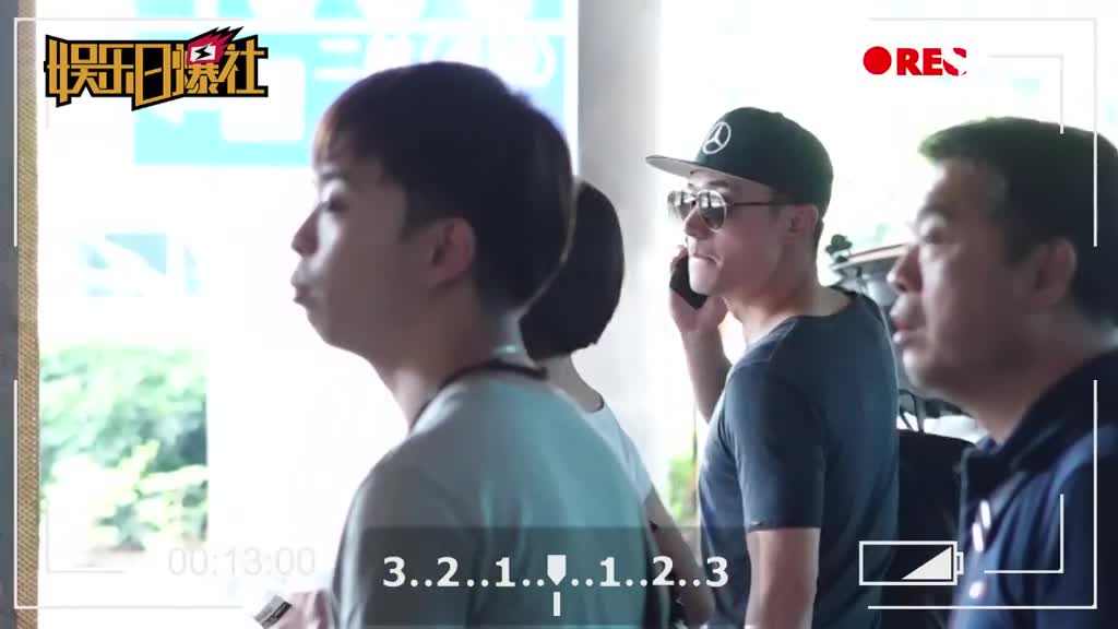 霍建华胡渣造型更添男人味