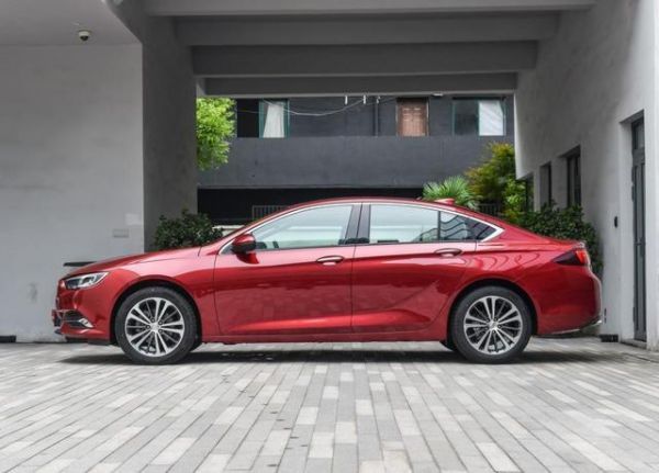 别克新君威超炫外观感人配置  别克新君威图片