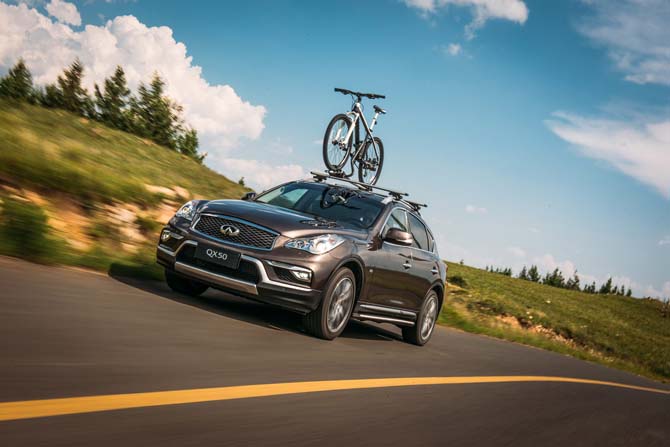3.英菲尼迪QX50“探索版”车顶行李架及自行车架