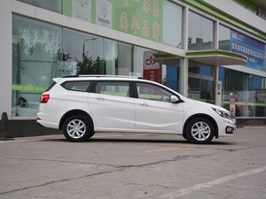 宝骏310W正式上市 售价4.28-5.68万元