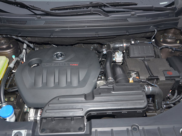 东风风神  1.4T 发动机舱