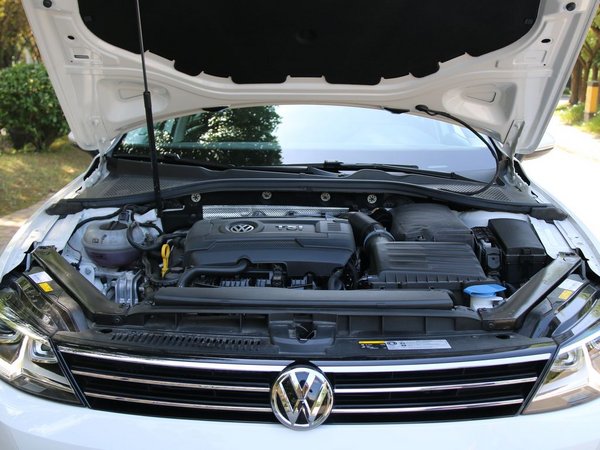 大众凌渡报价及图片2017款部分车型优惠1.7万元