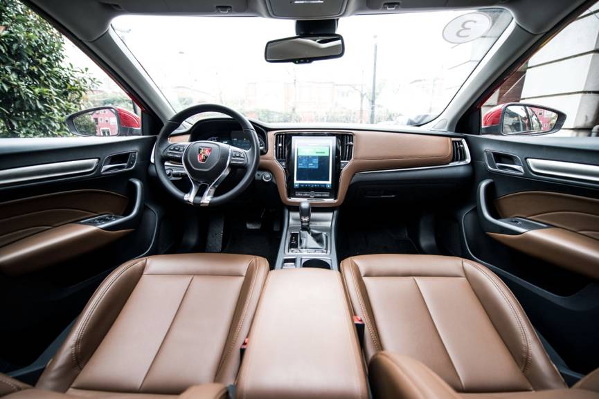 还嫌不够大？这些大空间家轿总有一款满足你