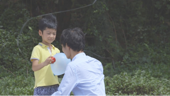 致享用车作业：戴上红鼻子回归童心