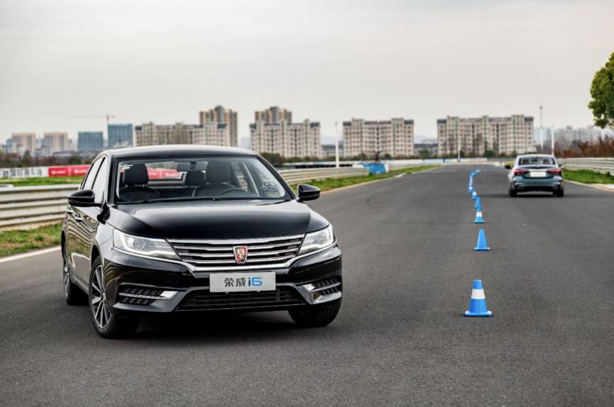 还嫌不够大？这些大空间家轿总有一款满足你