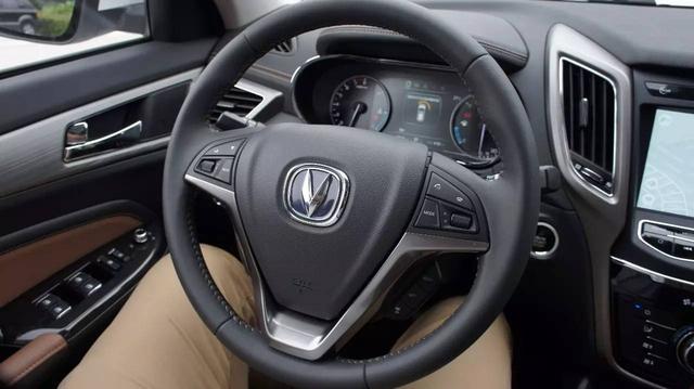 内饰配置提升明显！试驾长安CS751.5T自动挡！