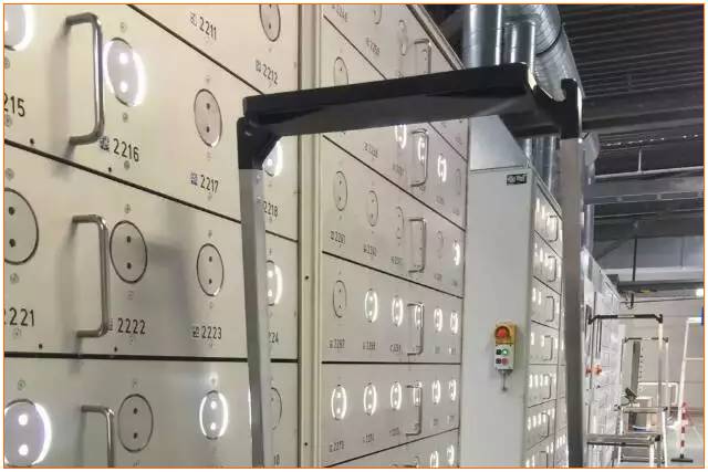 参观完灯厂 我发现它能让10-100万的车都更帅更安全