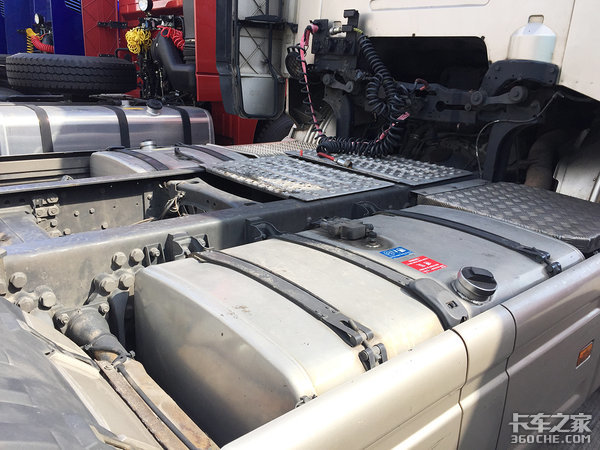 斯堪尼亚AMT有离合器踏板 全国仅此一台