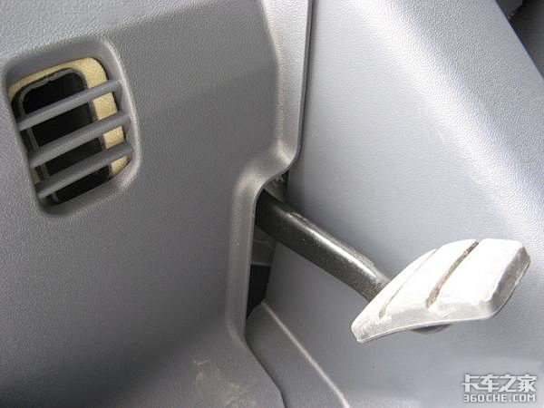 斯堪尼亚AMT有离合器踏板 全国仅此一台