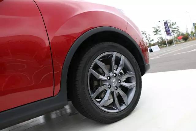 2017开局之作，陆风首款小型SUV陆风X2上市