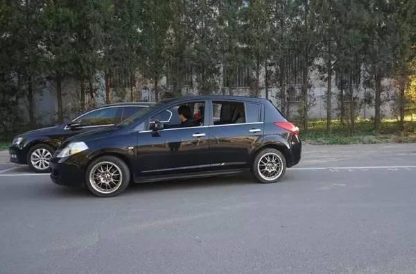 倒车入库的停车技巧 再难不过这三招