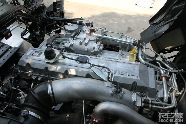 16升巨咖亮相武汉 五十铃动力引发热议