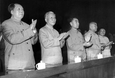 刘少奇1966年恳请辞去国家主席_手机新浪网