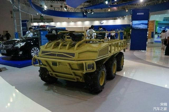 宋楠：”跨越险阻”解放军新能源和无人驾驶技术军用化