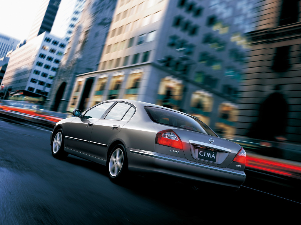 当年五折大甩卖的日系豪车 日产cima