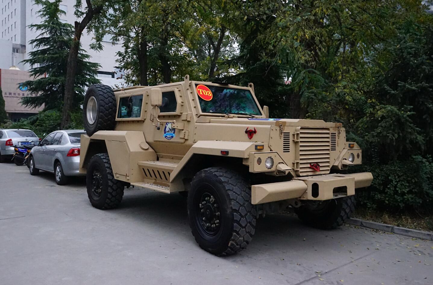 宋楠：”跨越险阻”解放军新能源和无人驾驶技术军用化