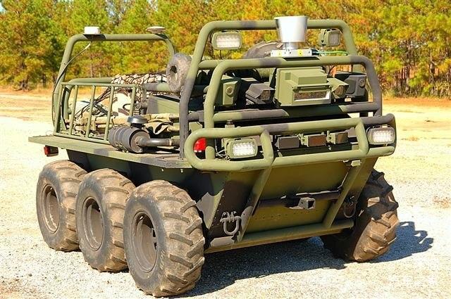 宋楠：”跨越险阻”解放军新能源和无人驾驶技术军用化